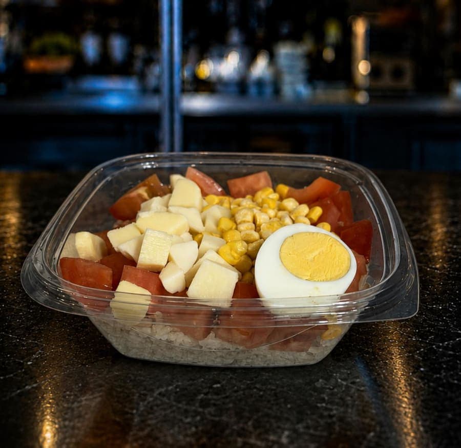 Palmito, arroz integral, tomate, choclo y huevo
