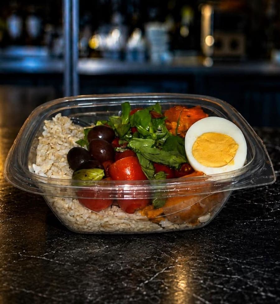 Calabaza asada, albahaca, tomate cherry, aceitunas n., arroz integral y huevo
